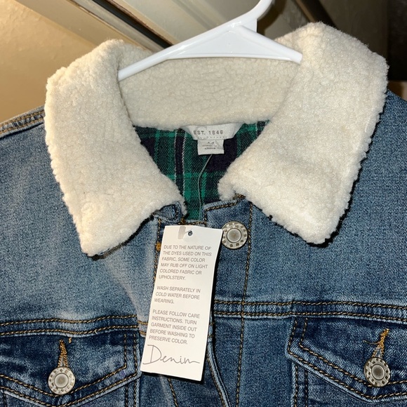 Jean Jacket! Sherpa lined on the outside only! BRAND NEW! **MEDIUM** - Picture 2 of 3